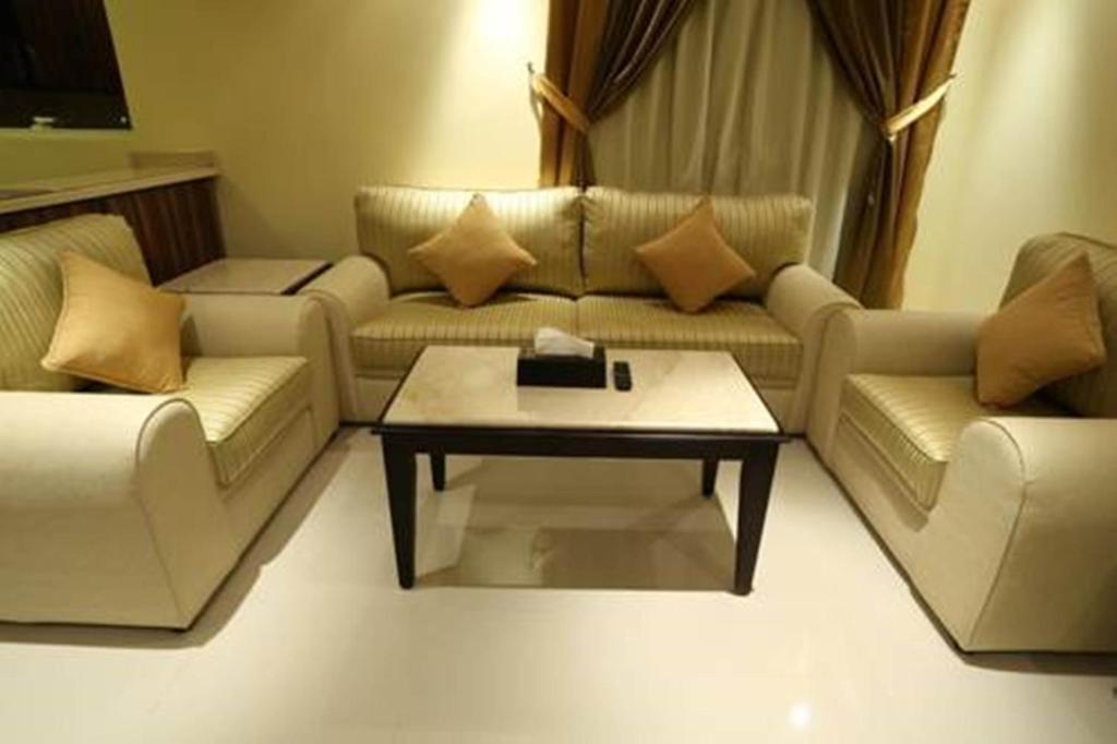 Tulip Al Rawdah Lejlighedshotel Riyadh Værelse billede